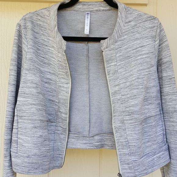 XL FABLETICS GRAY CROPPED WARM UP JACKET - Picture 6 of 10